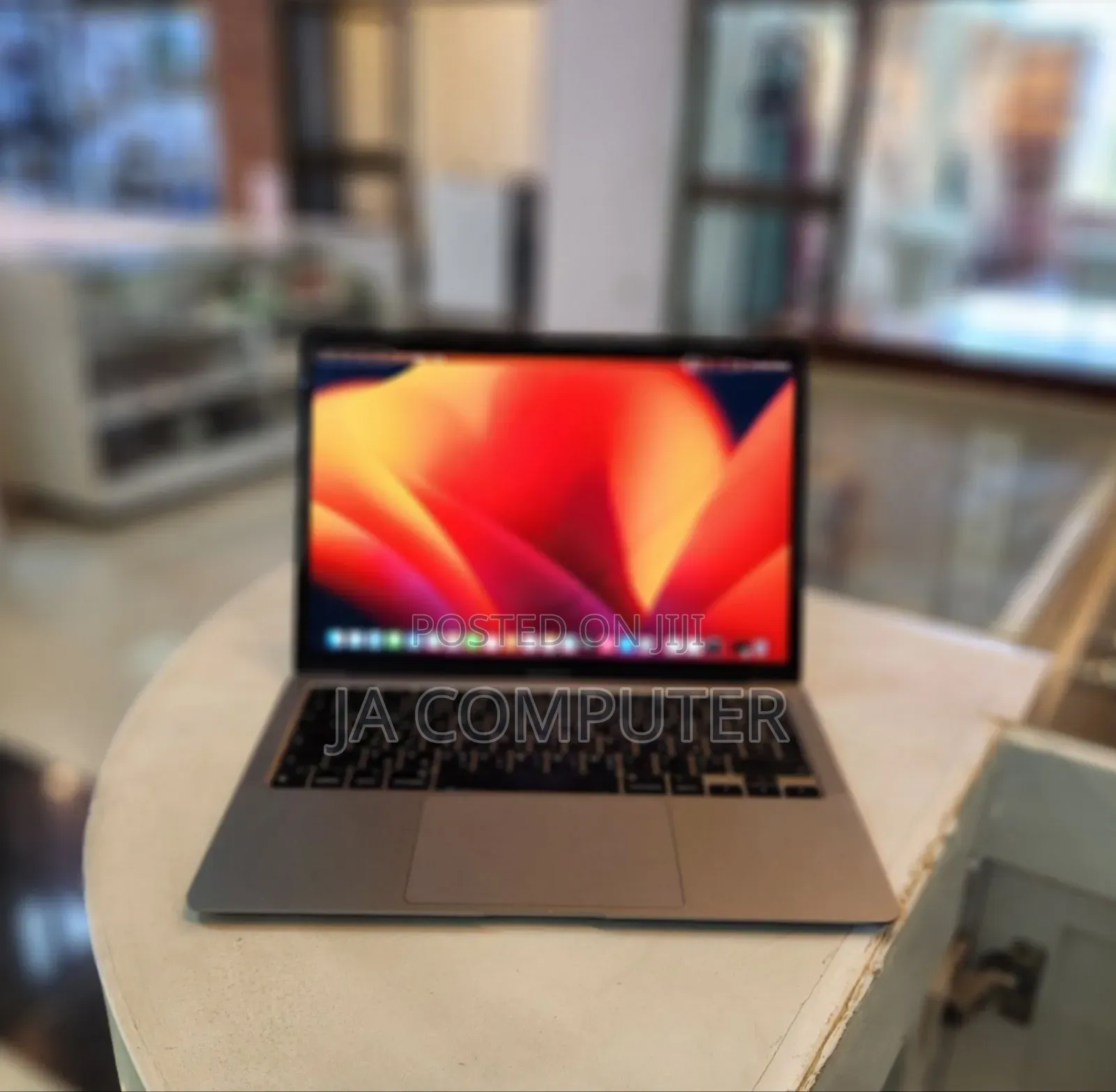 New Laptop Apple MacBook Air 2020 M1 8GB Apple M1 SSD 256GB