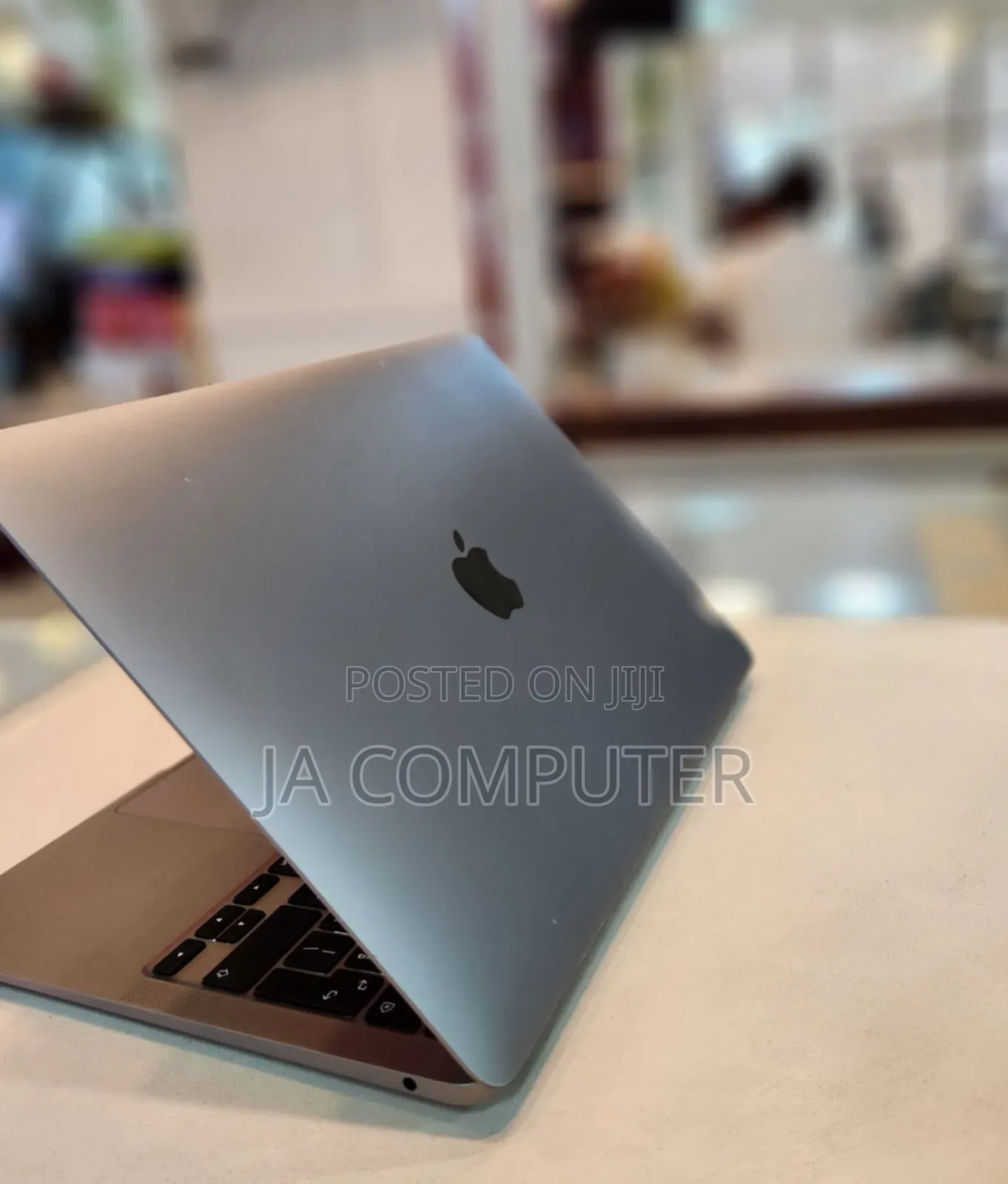 New Laptop Apple MacBook Air 2020 M1 8GB Apple M1 SSD 256GB