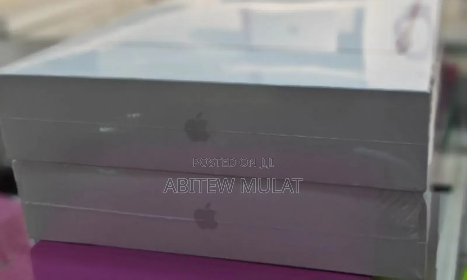 New Laptop Apple MacBook Air 2022 M2 8GB Apple M2 SSD 256GB