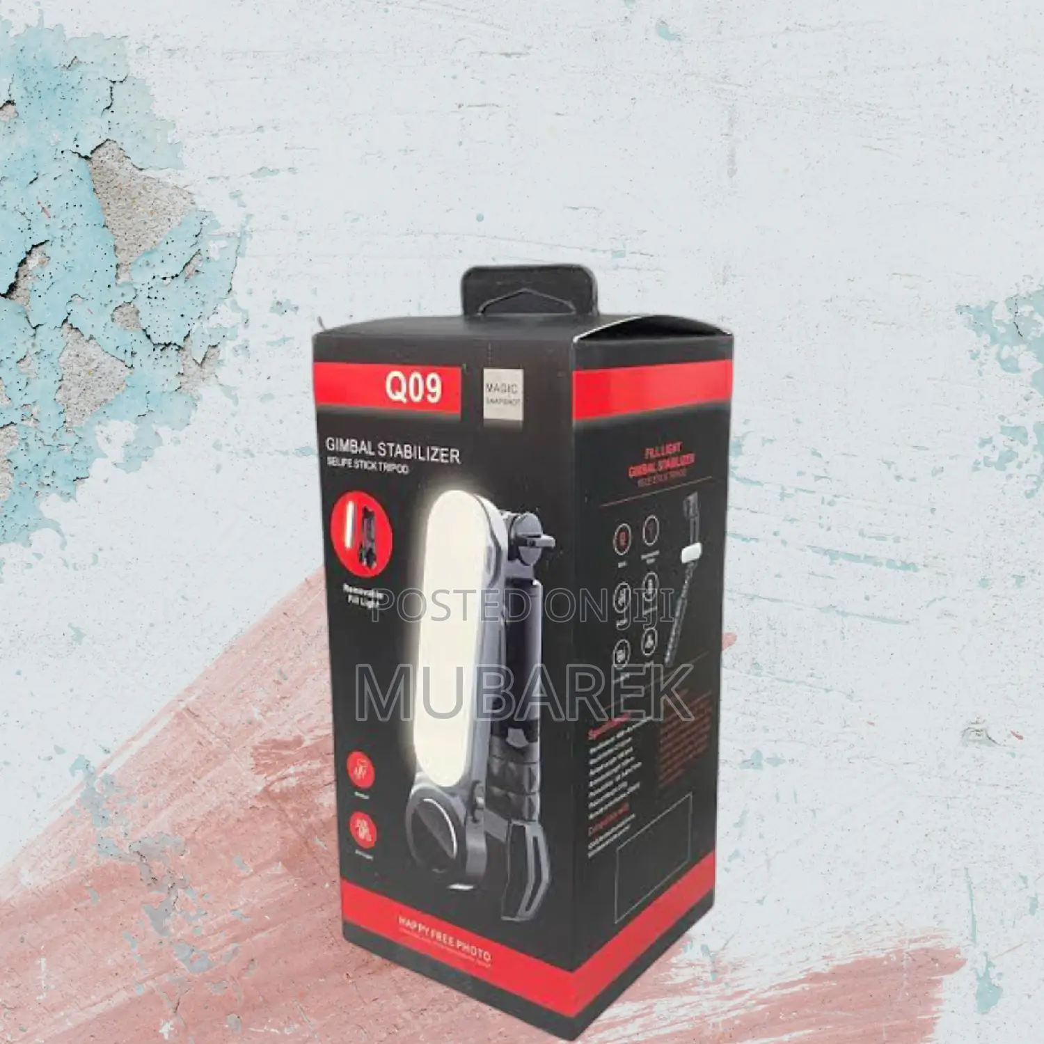 Gimbal Q09: Built-in Fill Light for Better Lighting