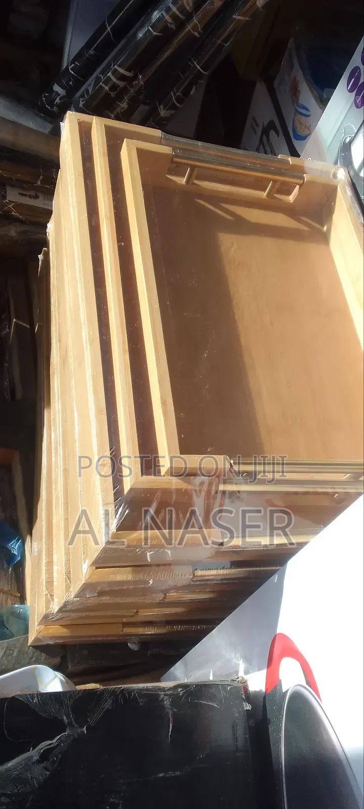 ዘመናዊ ባለ ጎልደን አጀታ ባለ3 የንጨት ሰርቢሶች