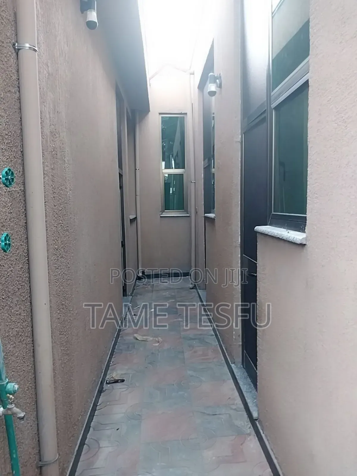 Furnished 3bdrm Villa in Wosene, Yeka for sale