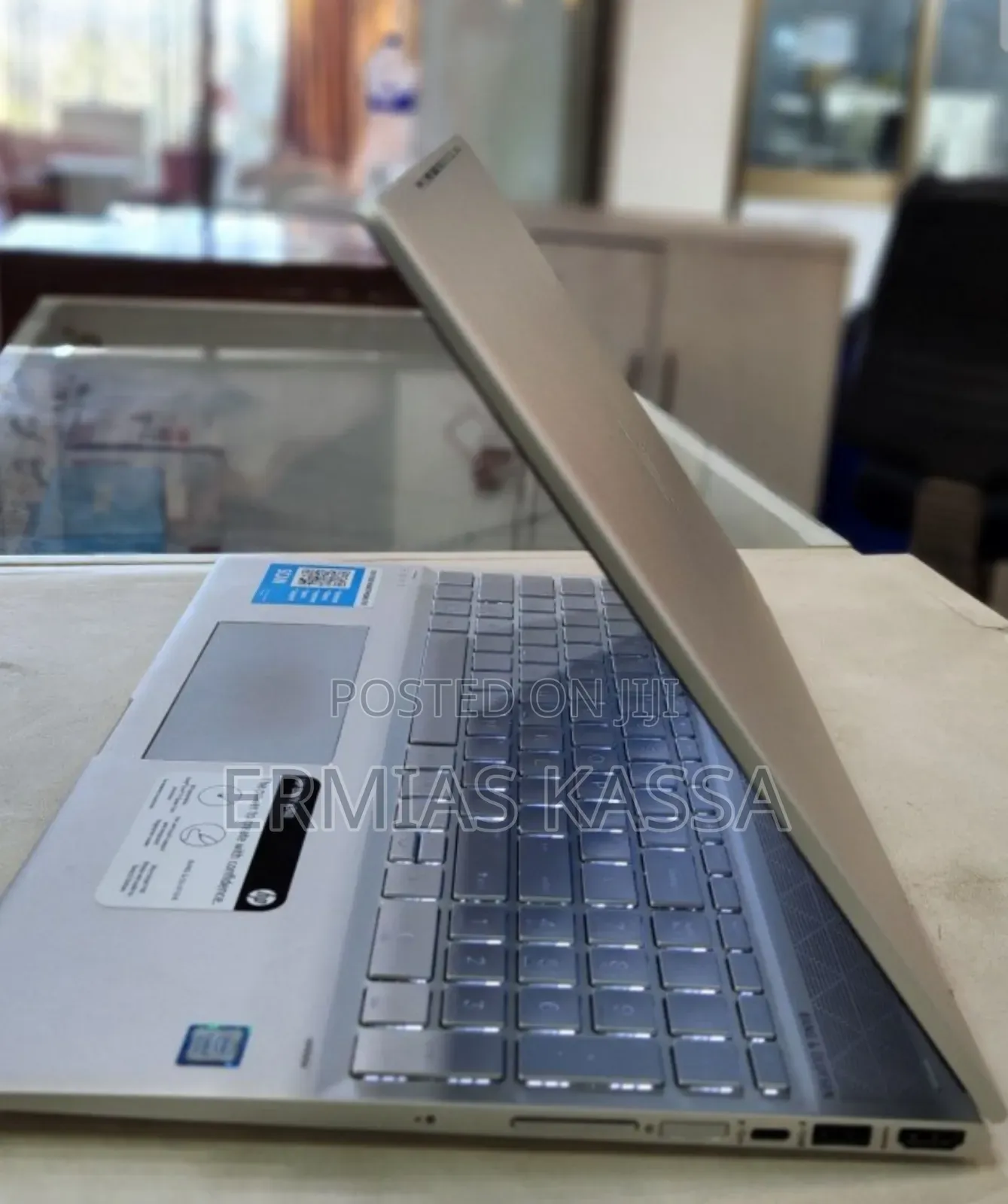 New Laptop HP Envy X360 12GB Intel Core I7 SSD 512GB