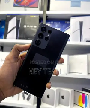 Photo - New Samsung Galaxy S22 Ultra 128 GB Black