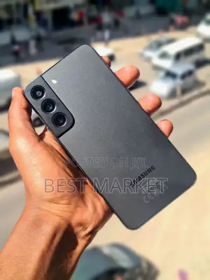 Photo - New Samsung Galaxy S22 5G 128 GB Black