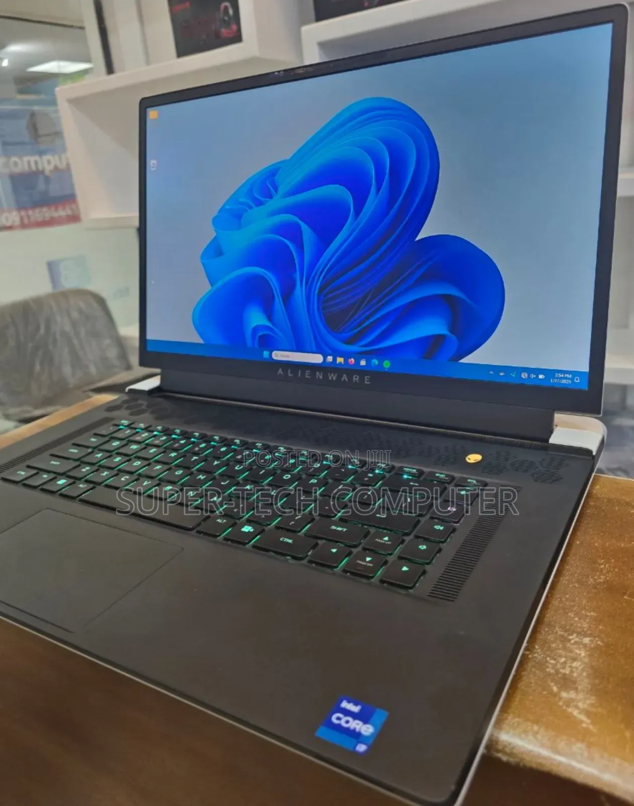 New Laptop Alienware M17x R2 32GB Intel Core I7 SSD 1T