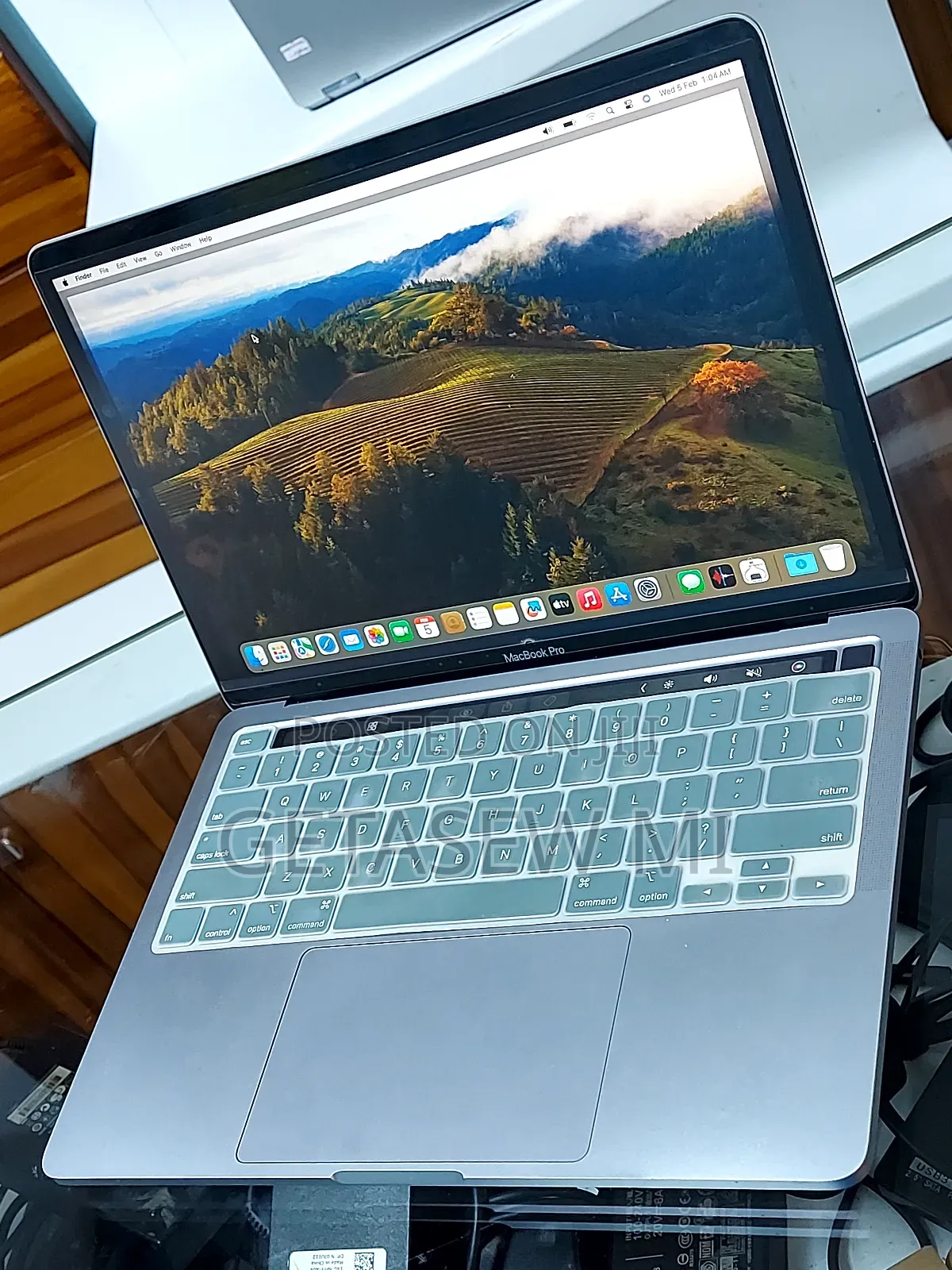 New Laptop Apple MacBook Pro M1 8GB Apple M1 Pro SSD 256GB