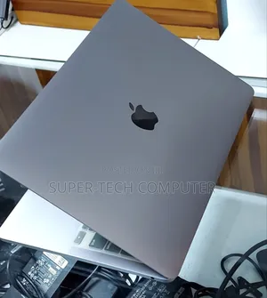 New Laptop Apple MacBook Pro 2020 M1 8GB Apple M1 SSD 256GB