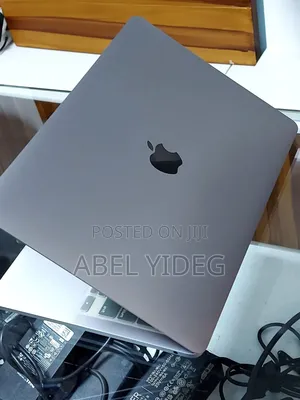 Photo - New Laptop Apple MacBook Pro 2020 M1 8GB SSD 256GB