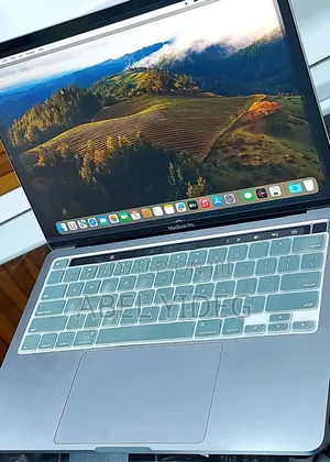 New Laptop Apple MacBook Pro 2020 M1 8GB SSD 256GB