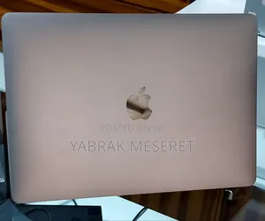 Photo - New Laptop Apple MacBook Pro M1 8GB Apple M1 Pro SSD 256GB