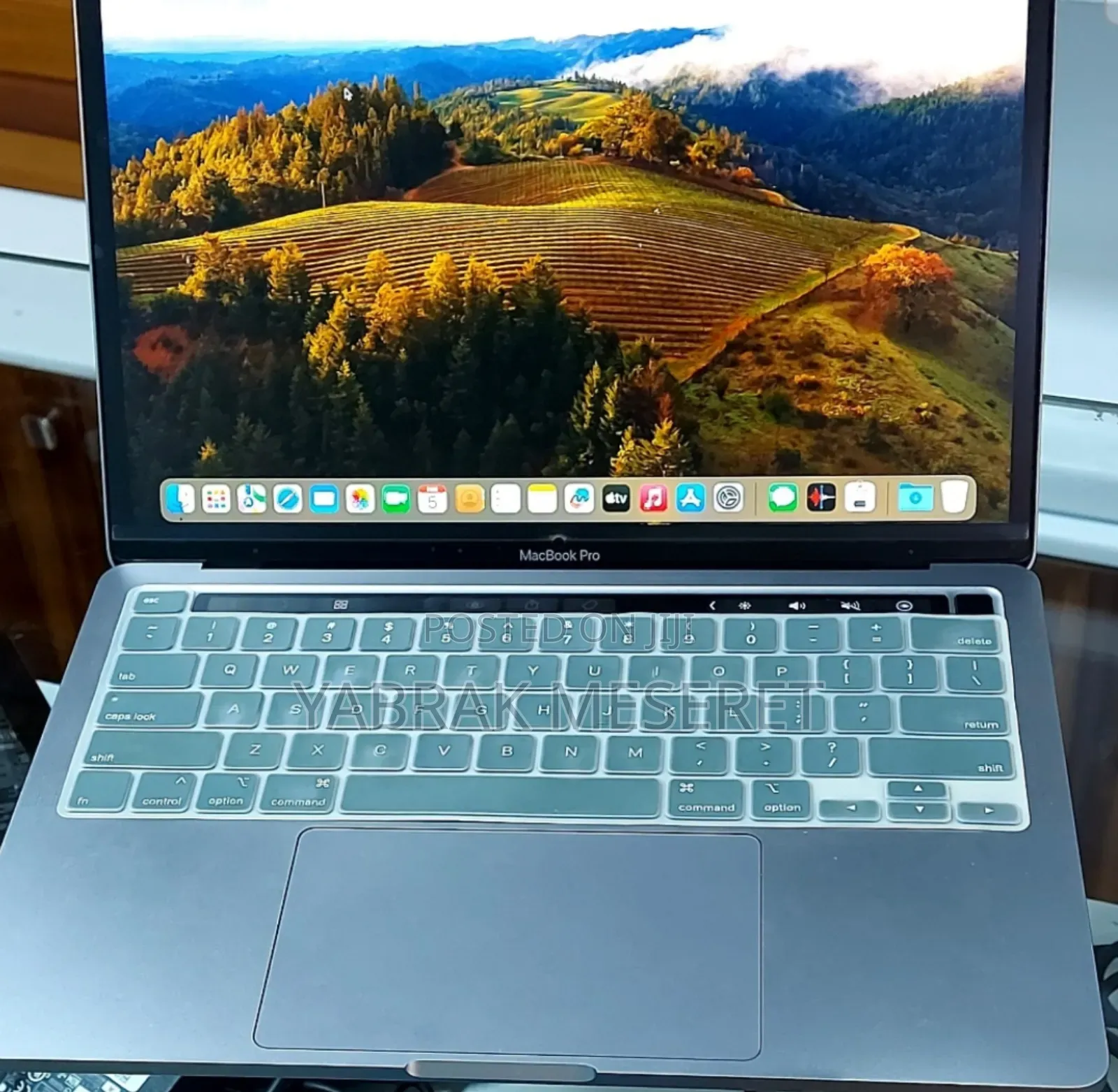 New Laptop Apple MacBook Pro M1 8GB Apple M1 Pro SSD 256GB