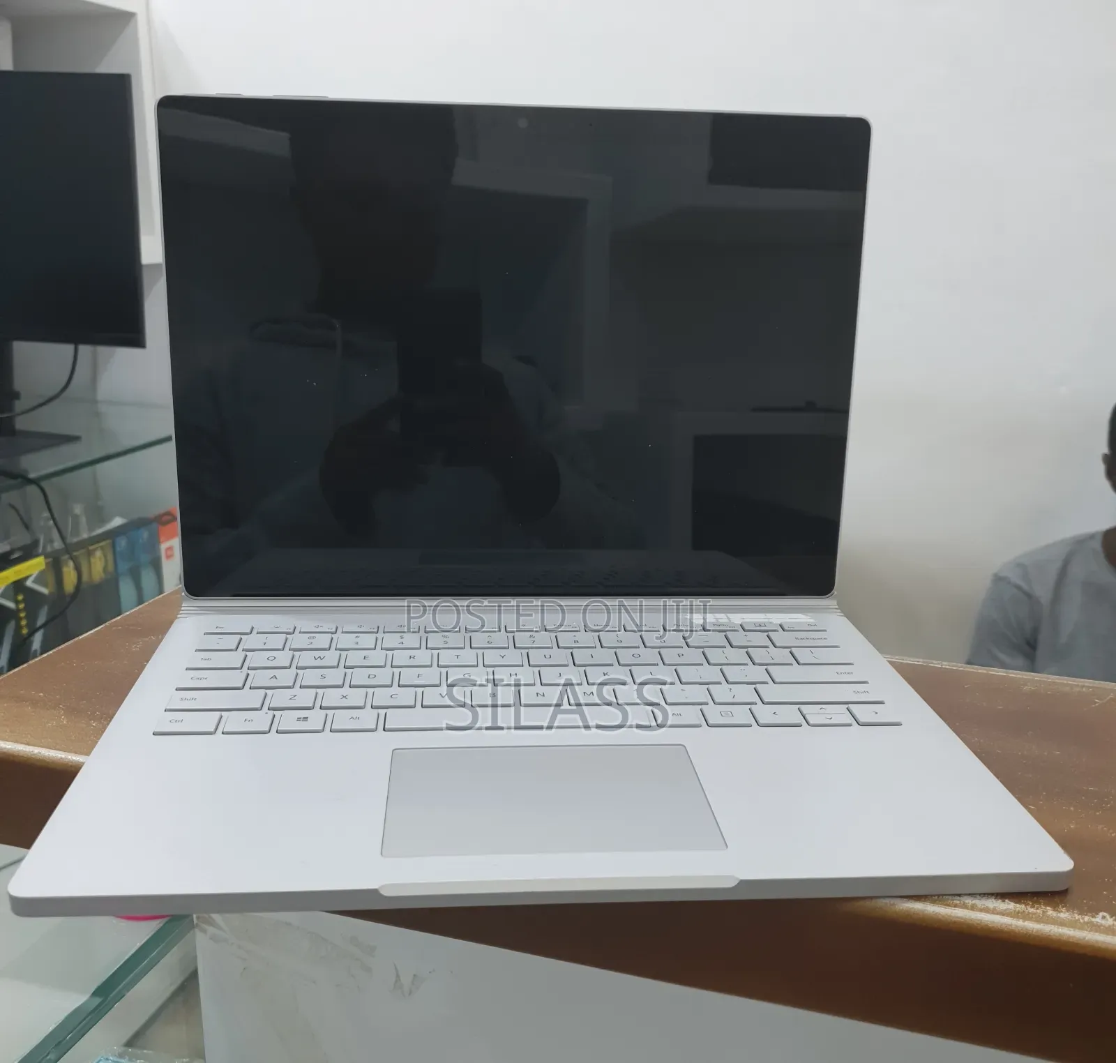 New Laptop Microsoft Surface Book 3 16GB Intel Core I7 SSD 512GB