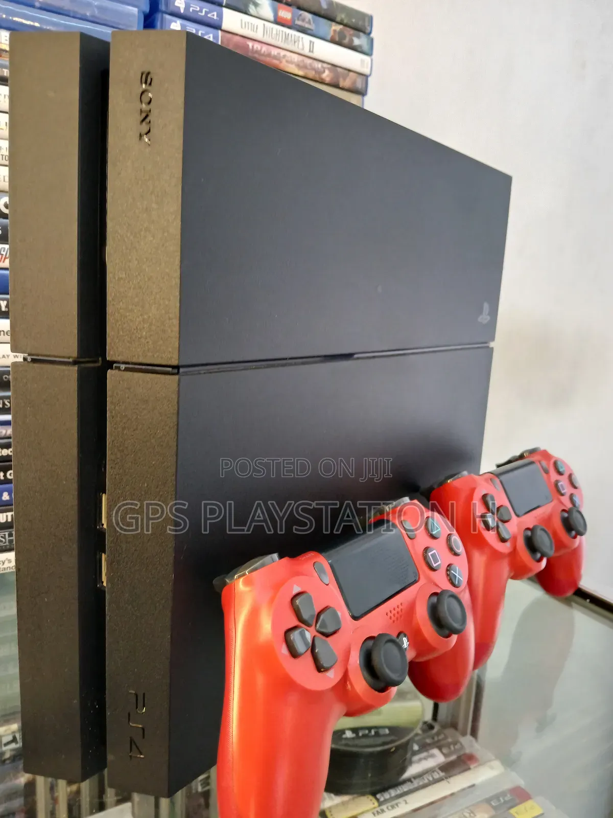 Playstation 4 Standard Model Yehone Ykedeme