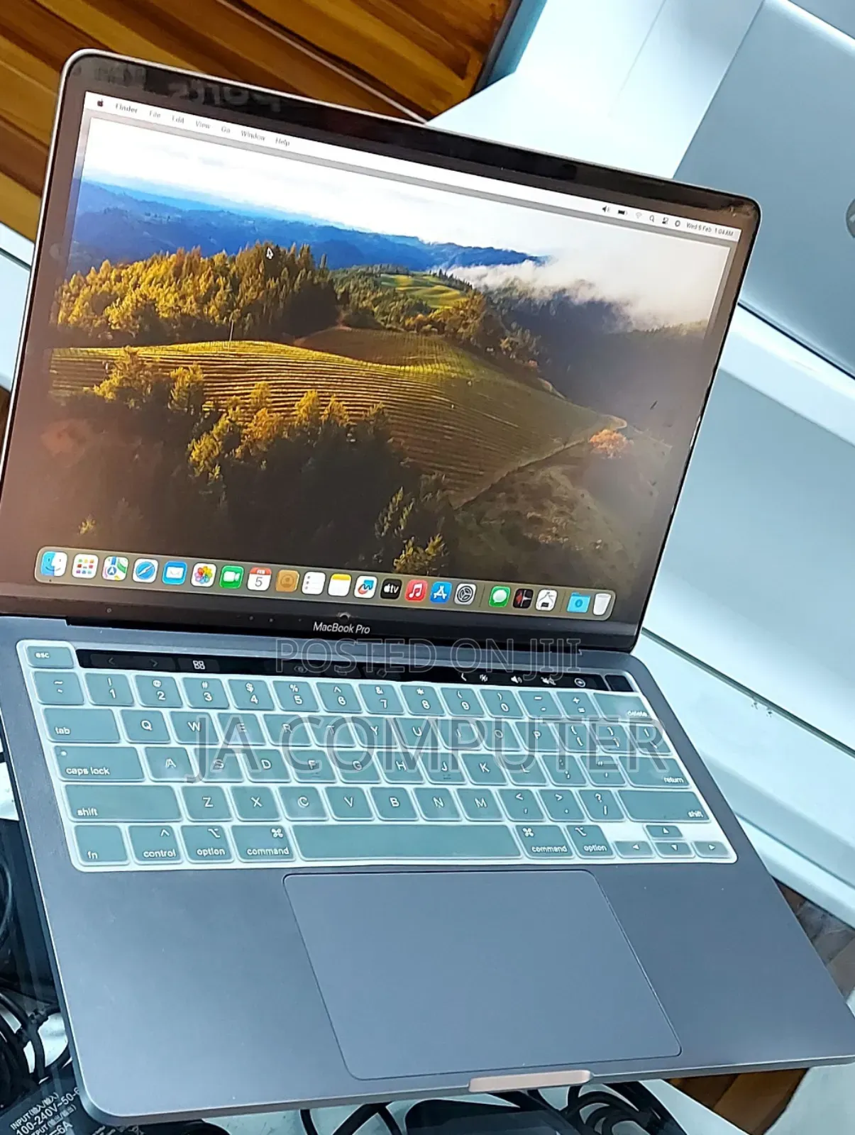 New Laptop Apple MacBook Pro M1 8GB Apple M1 SSD 256GB