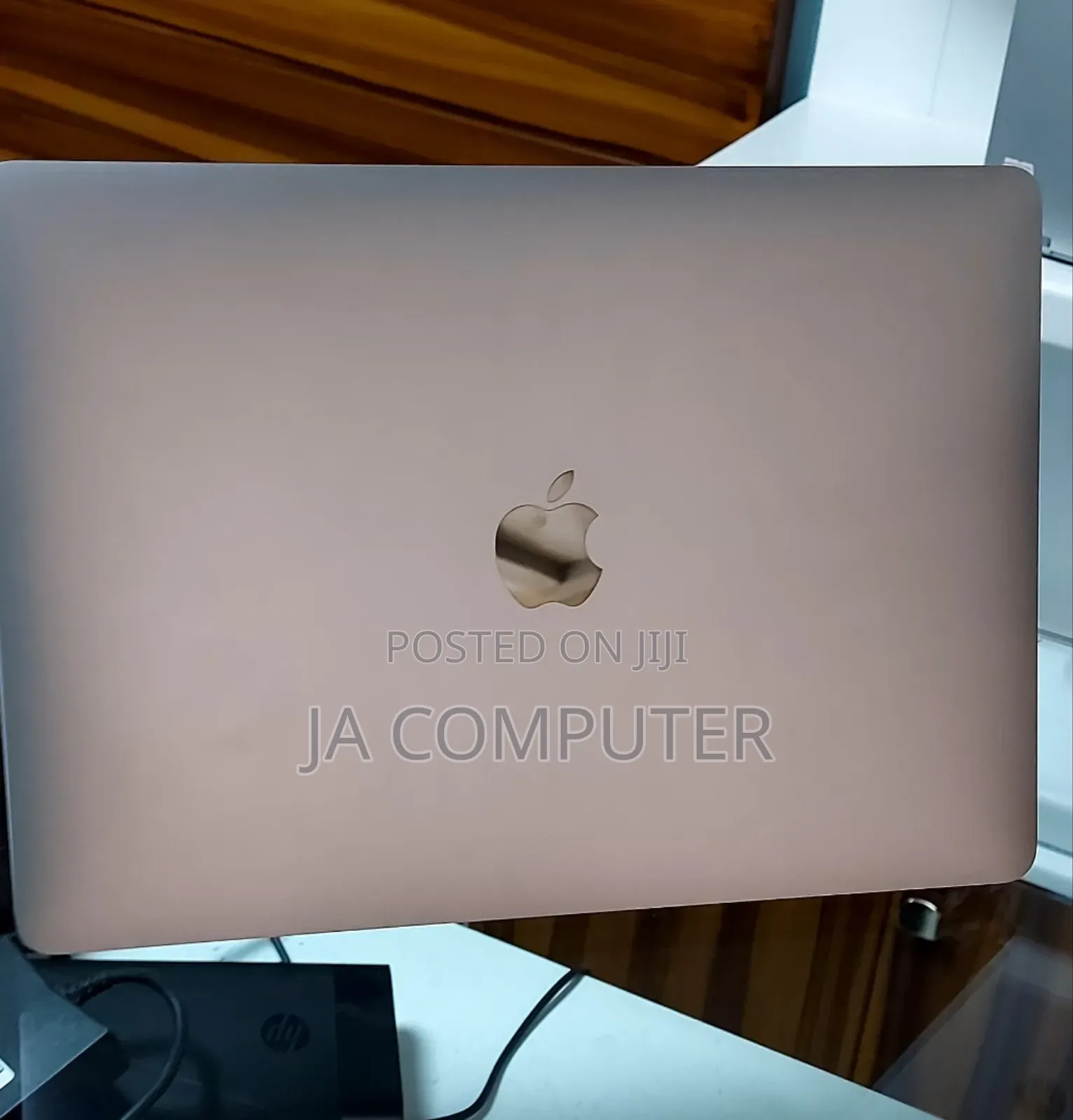 New Laptop Apple MacBook Pro M1 8GB Apple M1 SSD 256GB