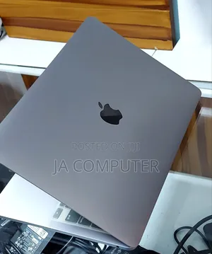 New Laptop Apple MacBook Pro M1 8GB Apple M1 SSD 256GB