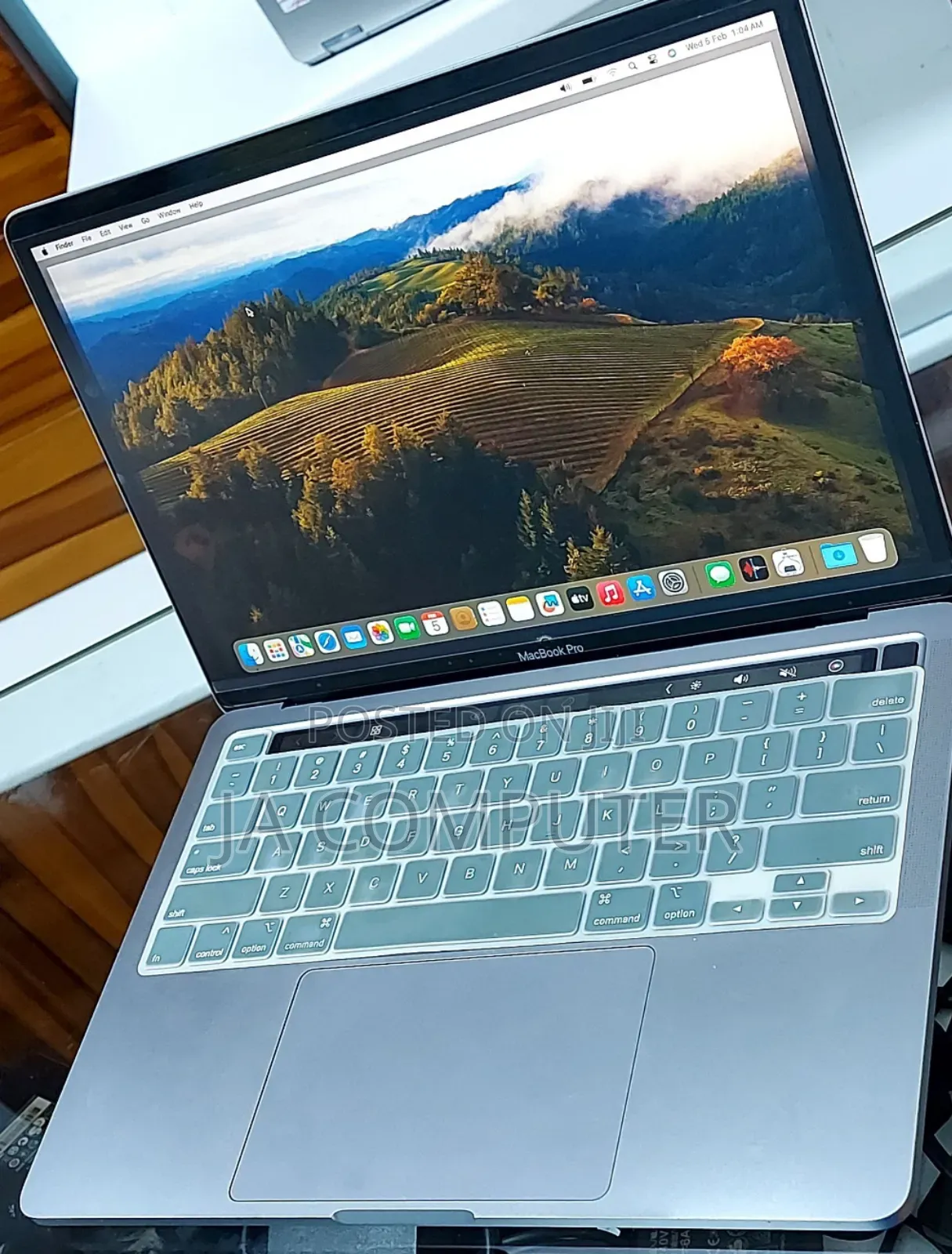 New Laptop Apple MacBook Pro M1 8GB Apple M1 SSD 256GB