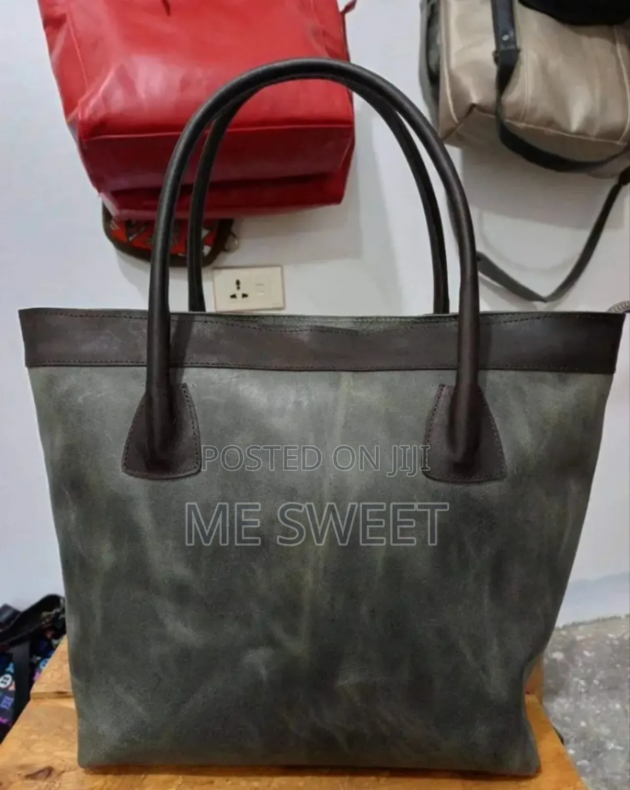 Lezer Bags/ ሌዘርሌዘር ቦርሳዎች