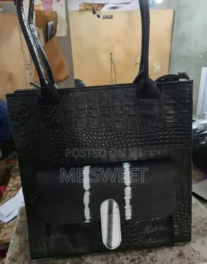 Lezer Bags/ ሌዘርሌዘር ቦርሳዎች