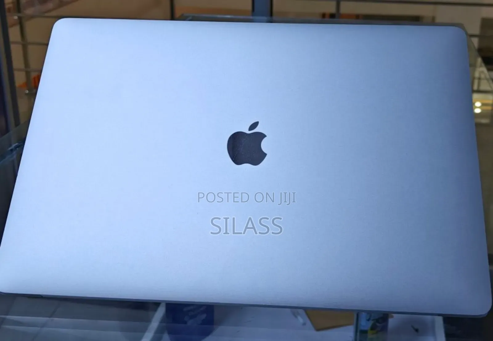 New Laptop Apple MacBook Pro 2019 16GB Intel Core I9 SSD 512GB