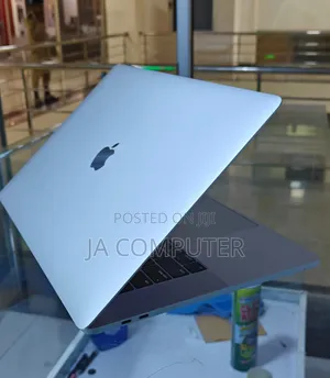 New Laptop Apple MacBook Pro 2019 16GB Intel Core I9 SSD 512GB