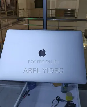 New Laptop Apple MacBook Pro 2019 16GB Intel Core I9 SSD 512GB