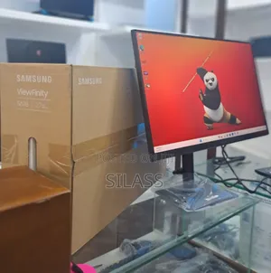 Photo - Samsung 27 Inches 16:9 2K USB-C IPS