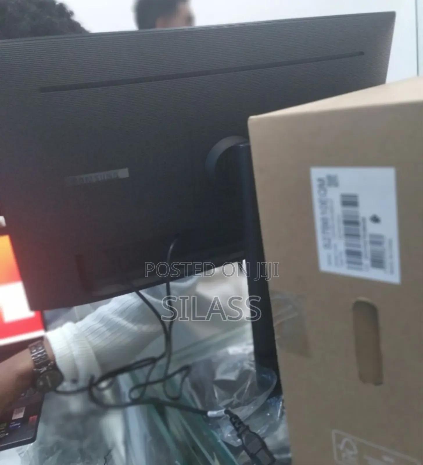 Samsung 27 Inches 16:9 2K USB-C IPS