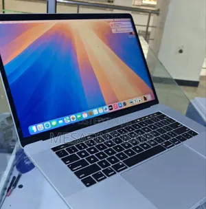 New Laptop Apple MacBook Pro 2019 16GB Intel Core I9 SSD 512GB