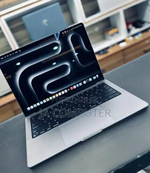 New Apple MacBook Pro 2023 M3 14-Inch 18GB Apple M3 Pro SSD 512GB