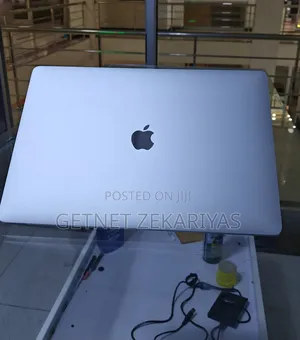 New Laptop Apple MacBook Pro 2019 16GB Intel Core I9 SSD 512GB