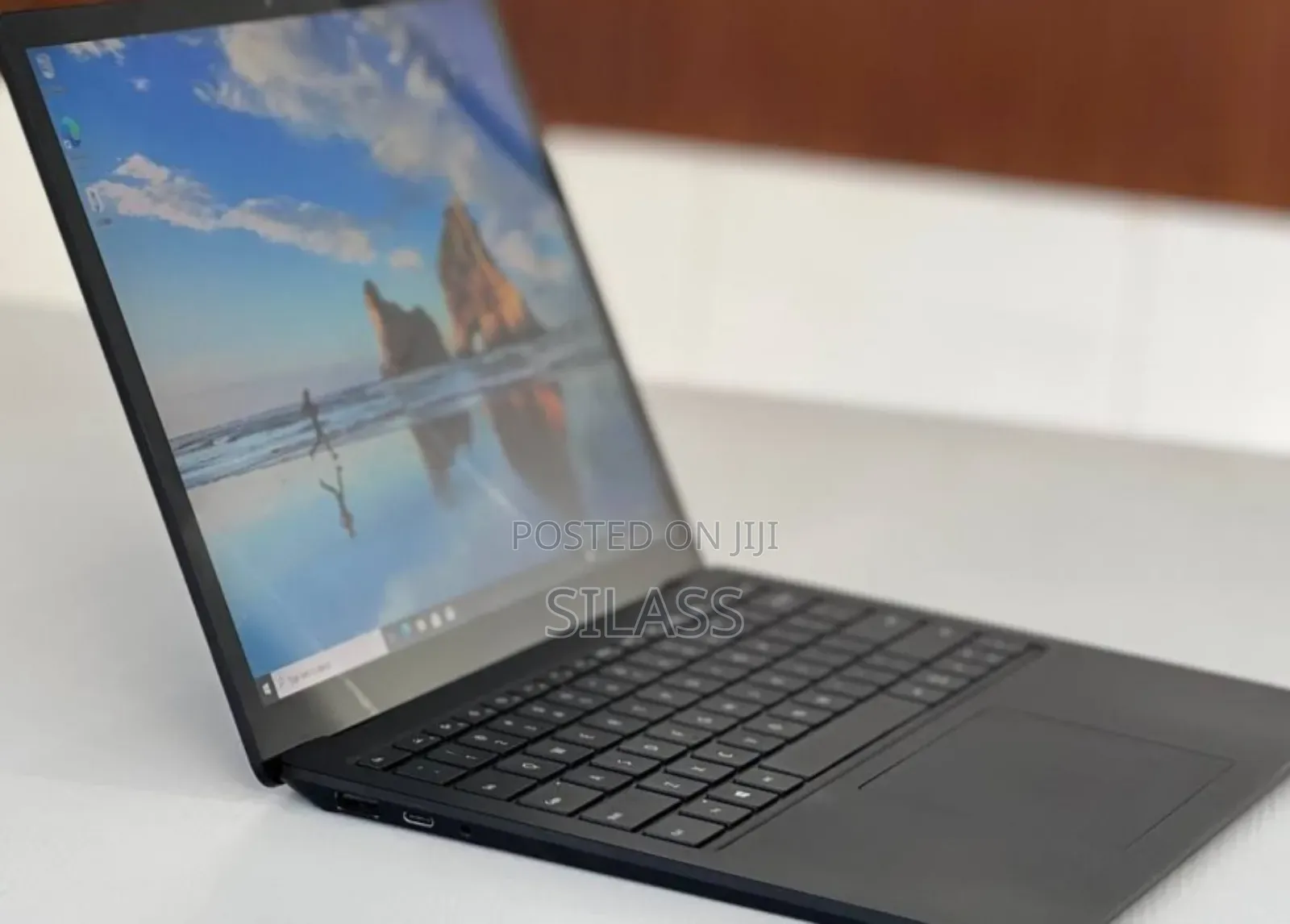 New Laptop Microsoft Surface 16GB Intel Core I7 SSD 512GB