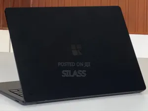 New Laptop Microsoft Surface 16GB Intel Core I7 SSD 512GB