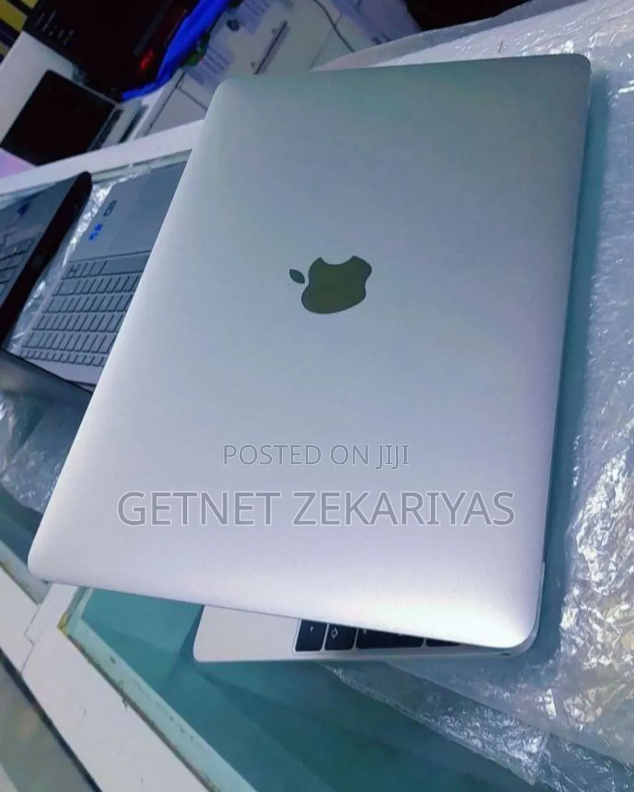 New Laptop Apple MacBook Air 2015 8GB Intel Core M SSD 512GB