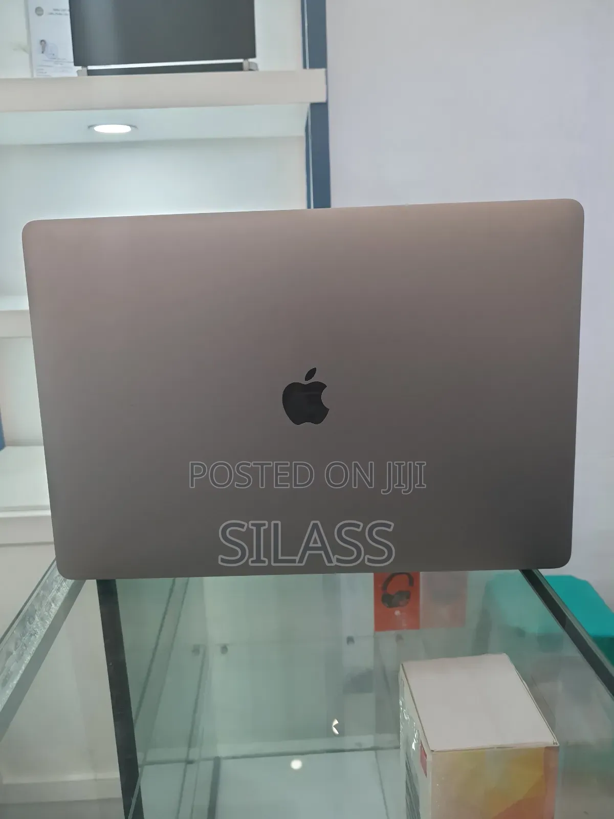 New Laptop Apple MacBook Air 2019 16GB Intel Core I5 SSD 512GB