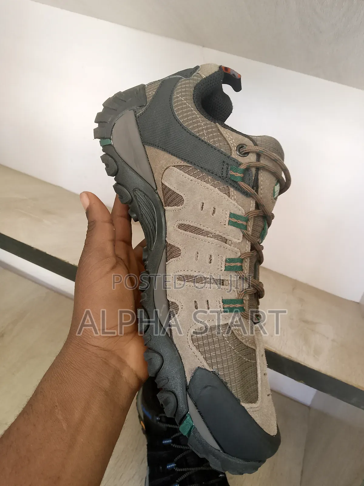 Colombia Water Proof Cream High Quality Shoes for You