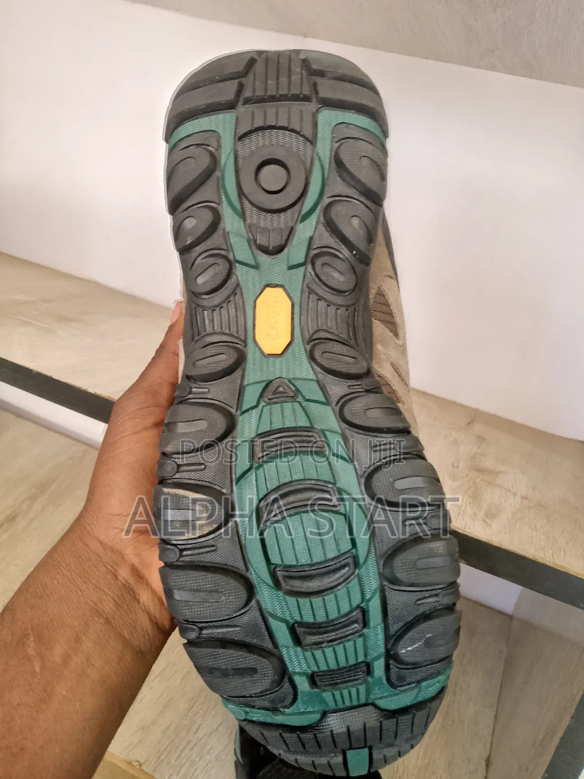 Colombia Water Proof Cream High Quality Shoes for You