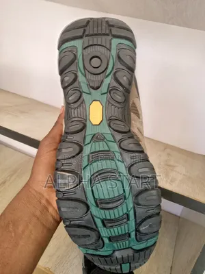 Colombia Water Proof Cream High Quality Shoes for You