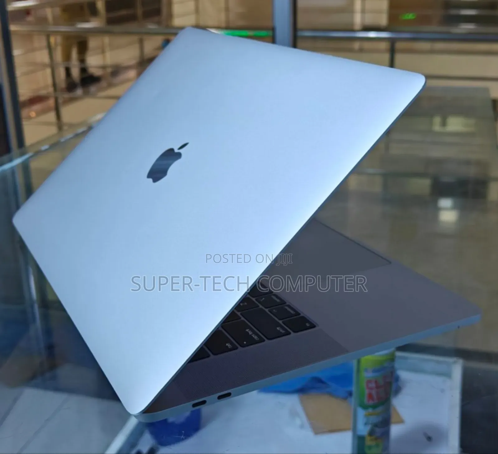 New Laptop Apple MacBook Pro 2019 16GB Intel Core I9 SSD 512GB