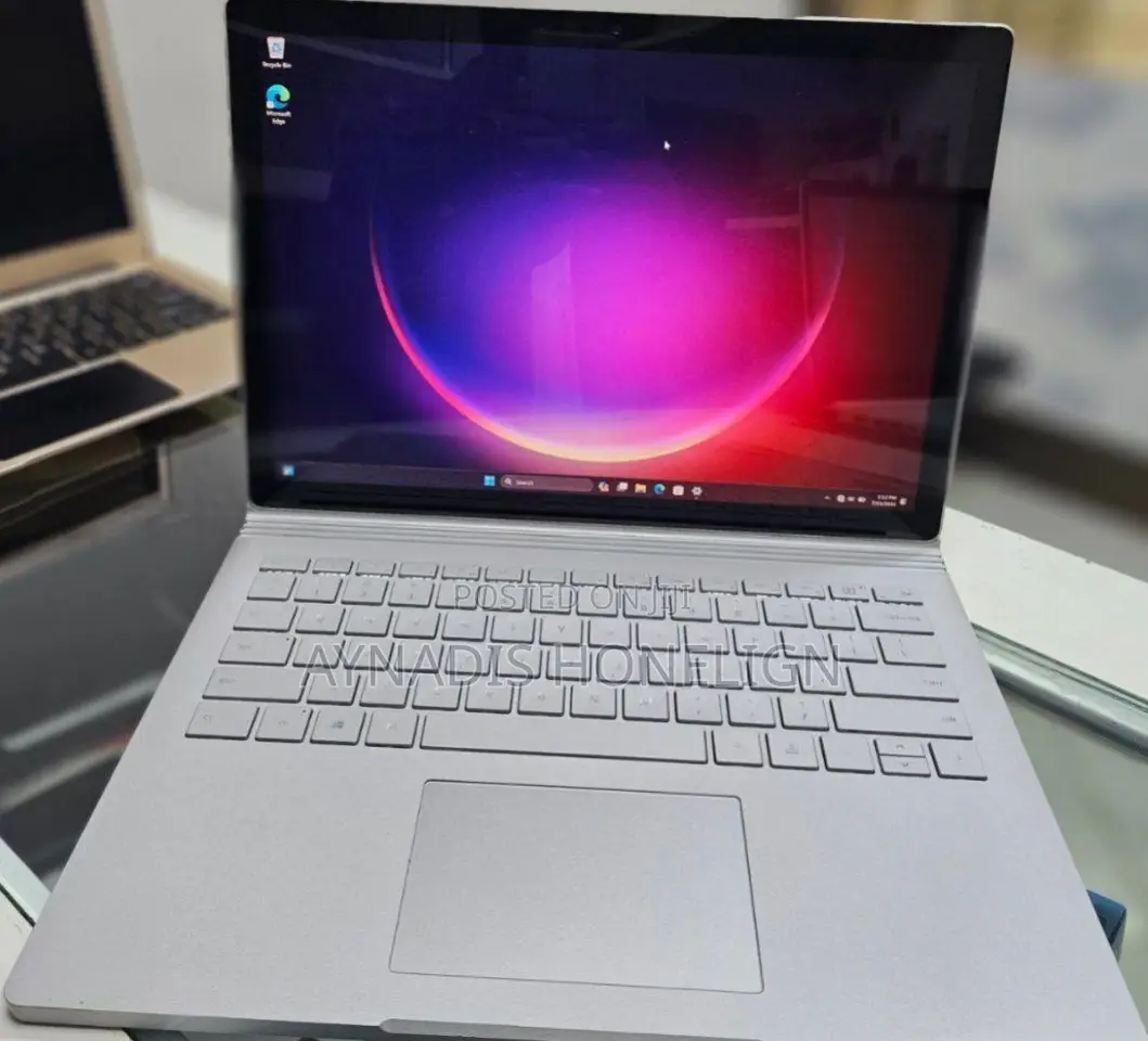 New Laptop Microsoft Surface Book 3 16GB Intel Core I7 SSD 256GB