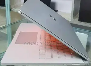 New Laptop Microsoft Surface Book 3 16GB Intel Core I7 SSD 256GB