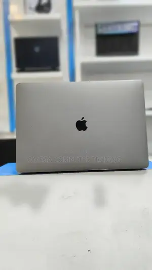 New Laptop Apple MacBook Pro 2017 16GB Intel Core i7 SSD 1T