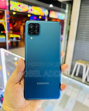 Photo - Samsung Galaxy A12 64 GB Blue