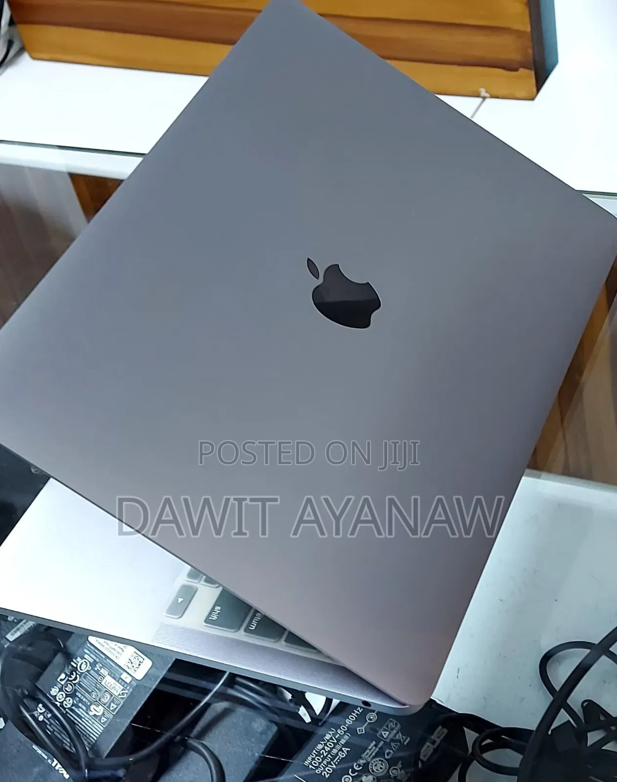 New Laptop Apple MacBook Pro M1 8GB Apple M1 SSD 256GB