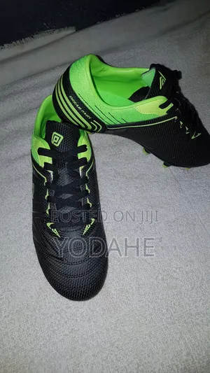 Dream Pairs Men's Football Shoes