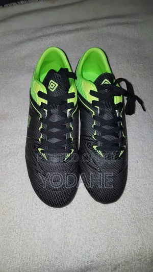 Dream Pairs Men's Football Shoes