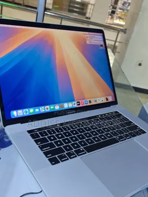 New Laptop Apple MacBook Pro 2019 16GB Intel Core I9 SSD 512GB