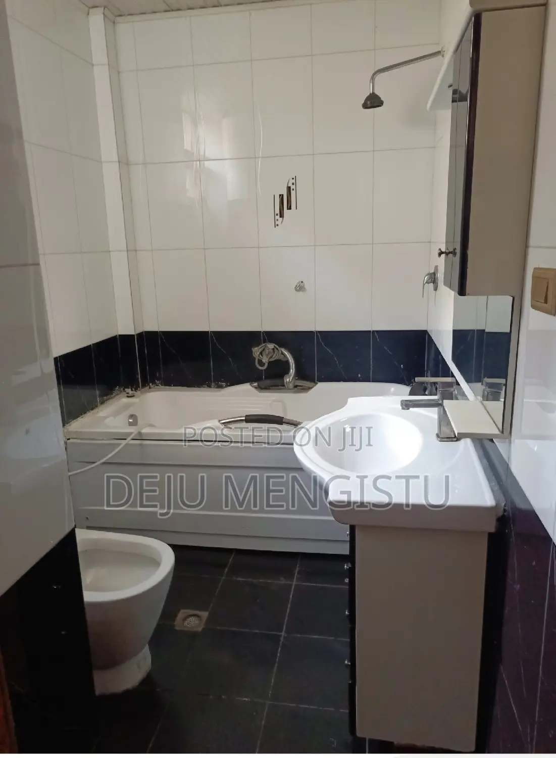 3bdrm Apartment in ሰባ ሁለት, Bole for rent