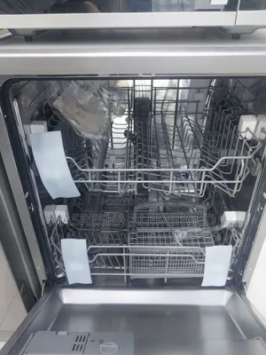 Photo - Candy Dishwasher
